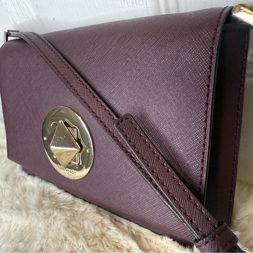 KATE SPADE "NEWBURY LANE SALLY" TURN LOCK CROSSBODY LEATHER BAG